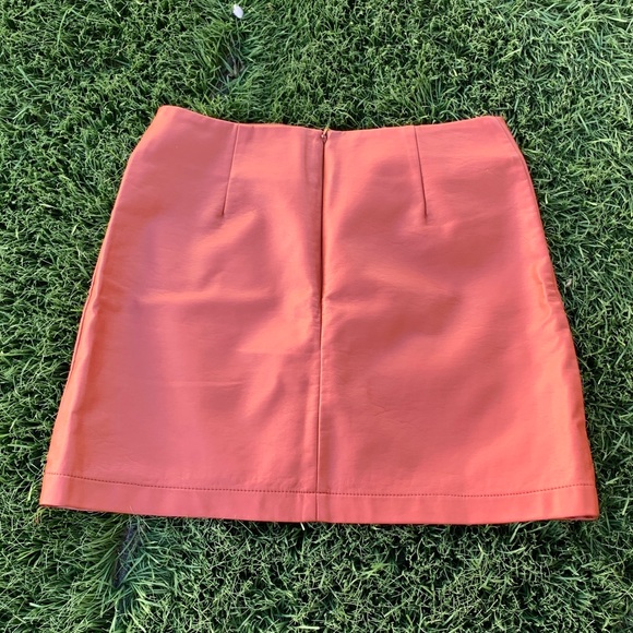 Skirt - Picture 2 of 3